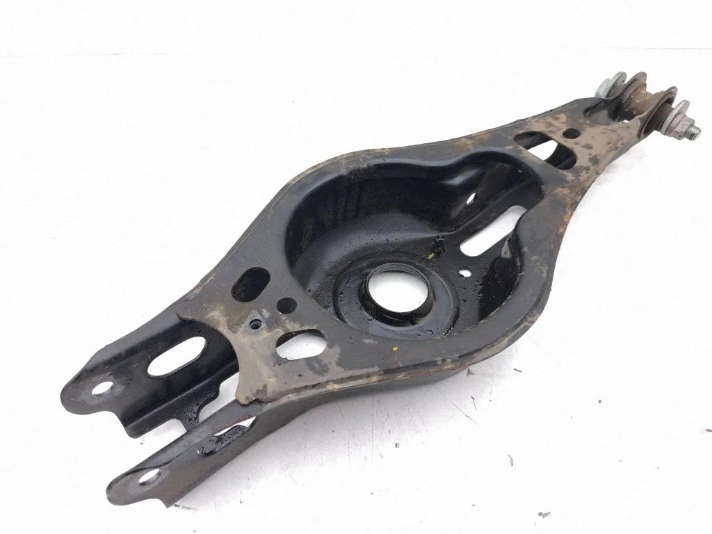 Rear upper control arm/wishbone – left