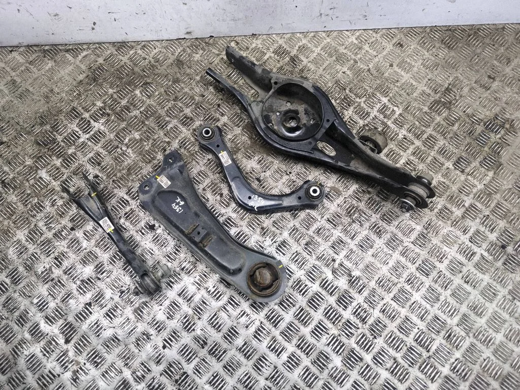 Rear upper control arm/wishbone 55250AAAA0