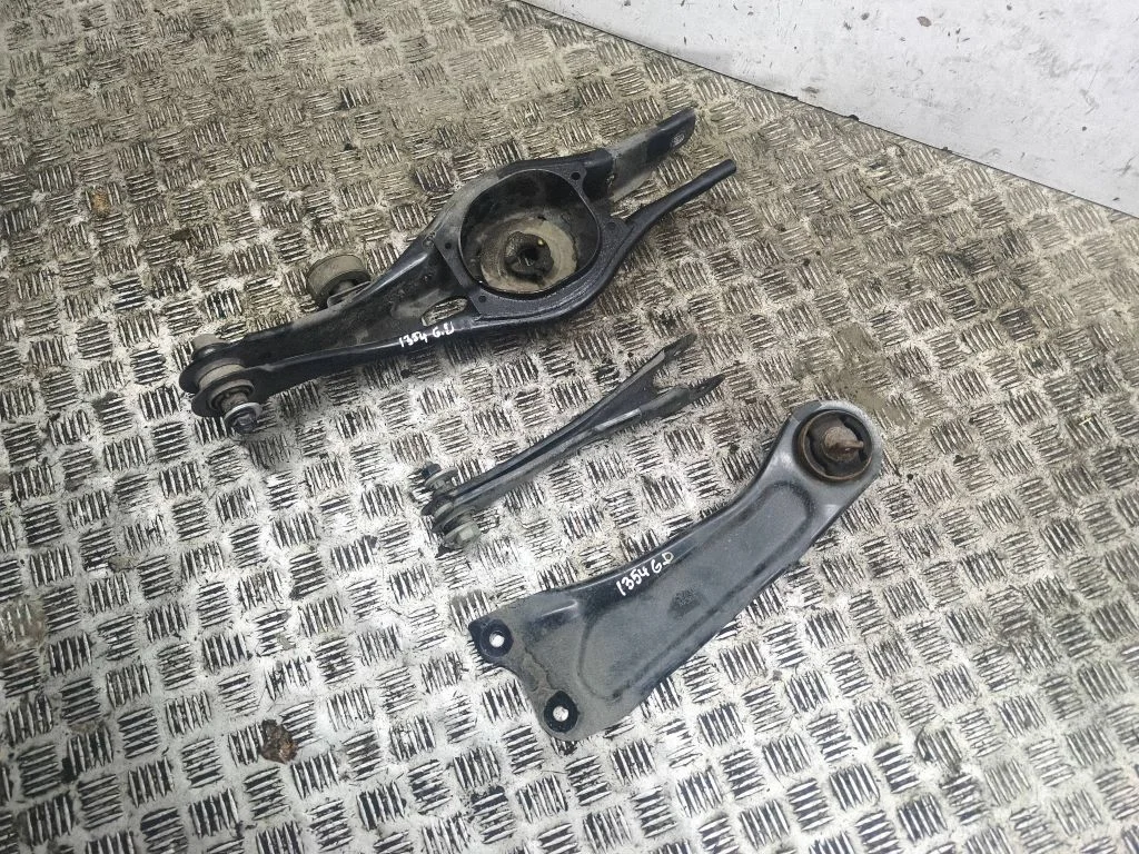 Rear upper control arm/wishbone – KIA Niro (2022-)