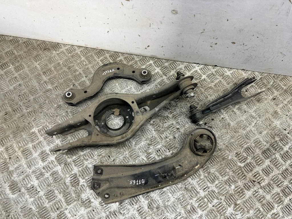 Tagumine ülemine õõtshoob 55120N9150