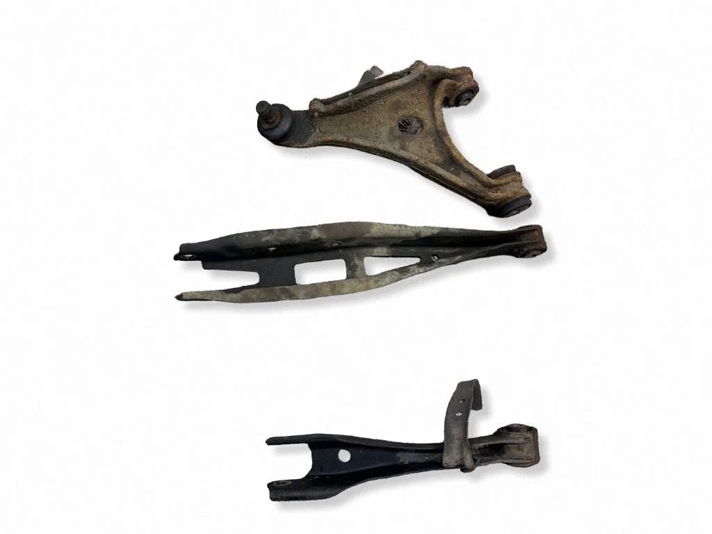 Rear upper control arm/wishbone – right