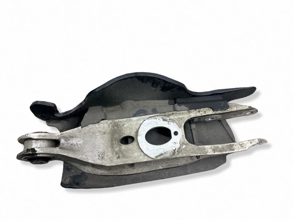 Rear upper control arm/wishbone – right