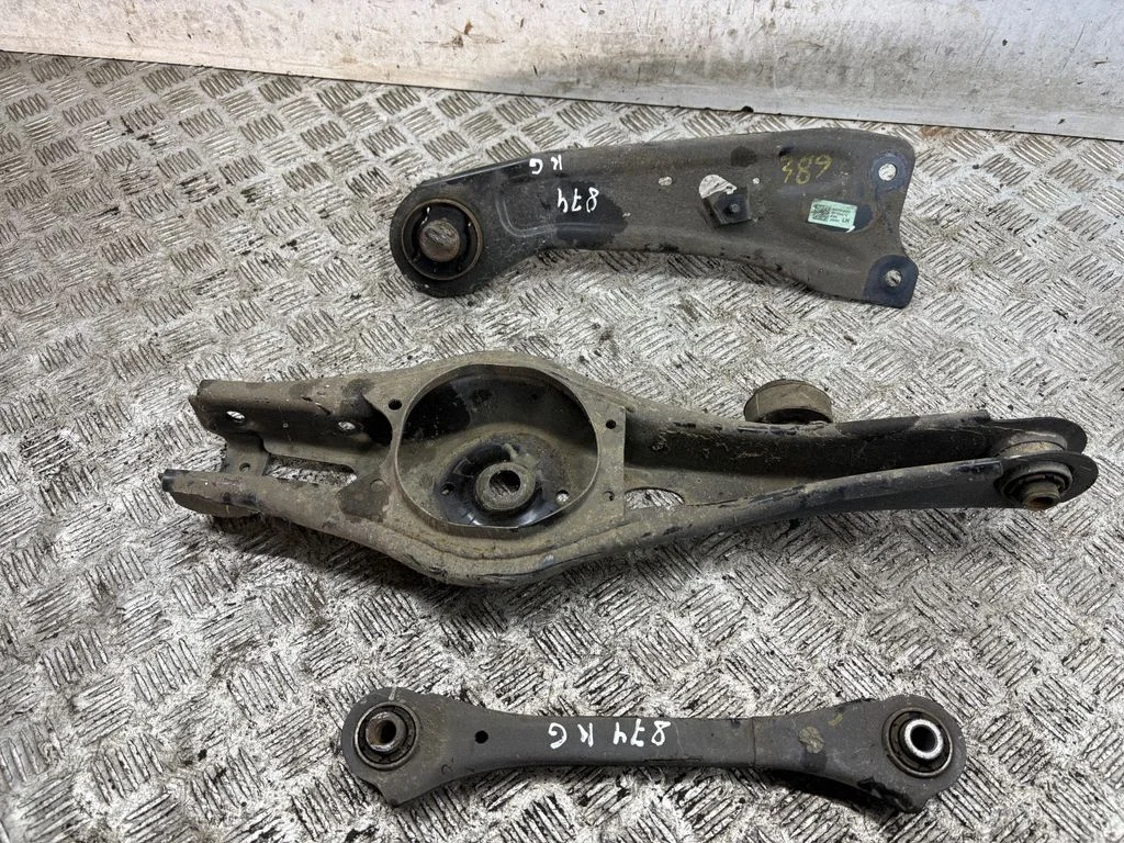 Rear upper control arm/wishbone 55270K4000