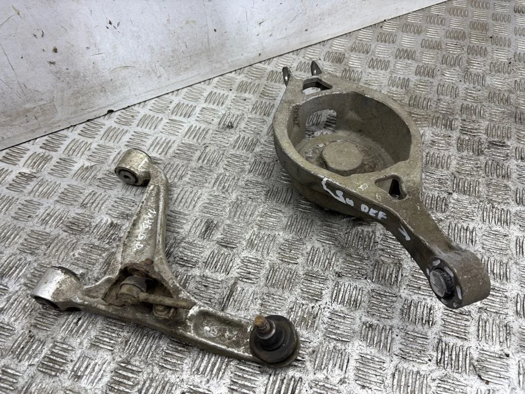 Rear upper control arm/wishbone – right