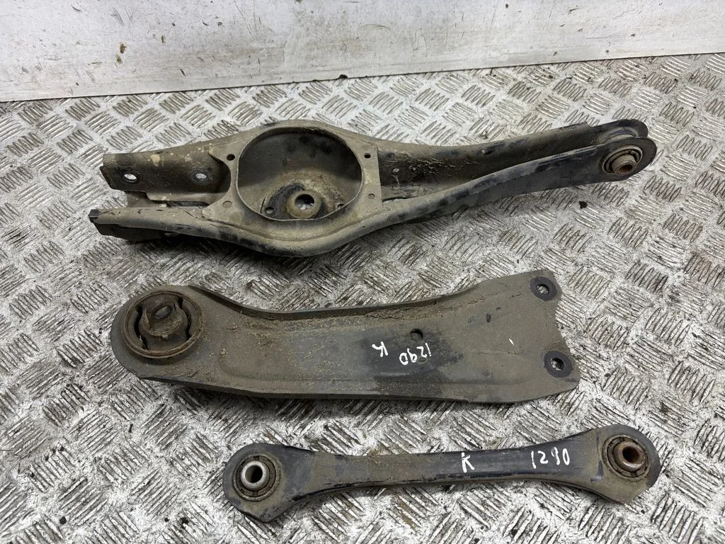 Rear upper control arm/wishbone – KIA Niro (2016-2022)