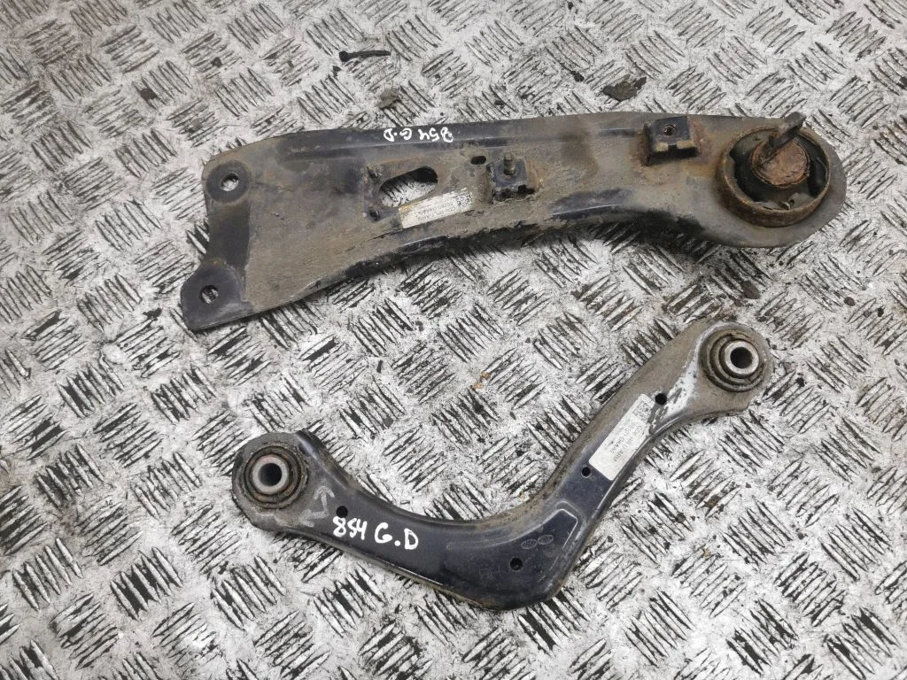Tagumine ülemine õõtshoob 55101G4AA0
