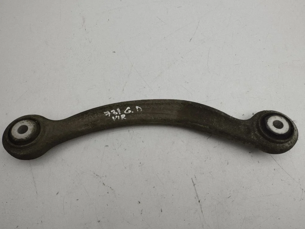 Rear upper control arm/wishbone – right