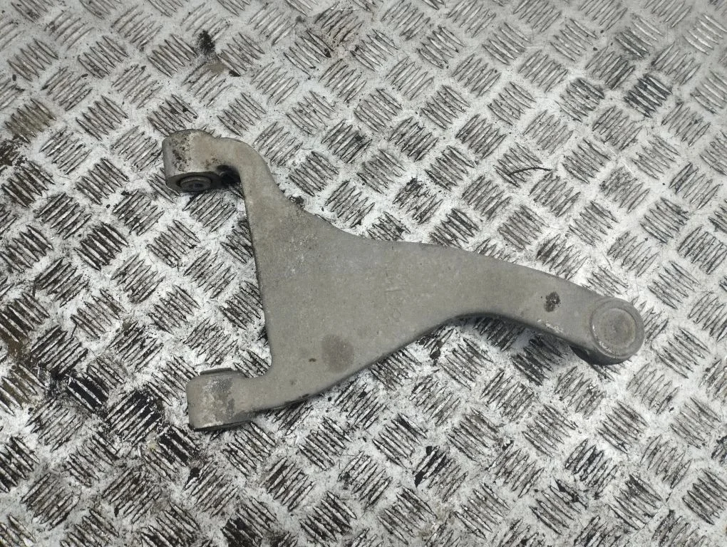 Rear upper control arm/wishbone – right