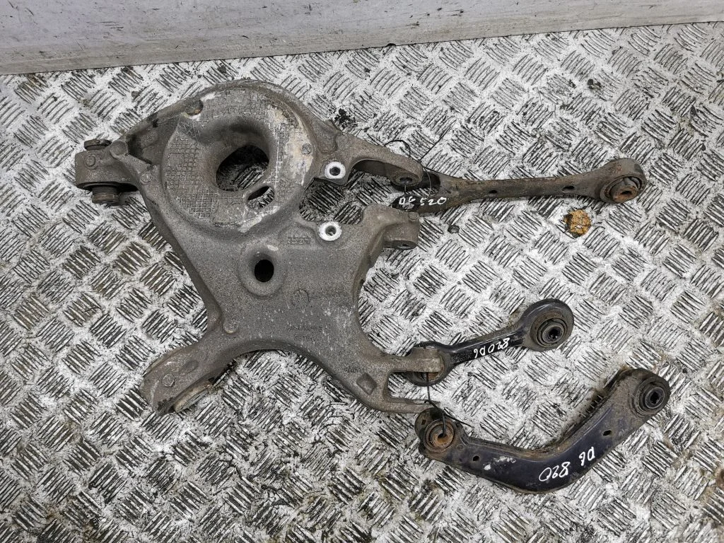 Rear upper control arm/wishbone – right