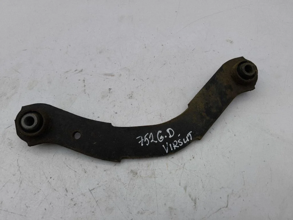 Rear upper control arm/wishbone – right