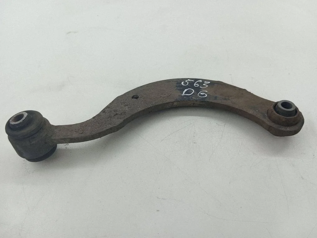 Rear upper control arm/wishbone – right