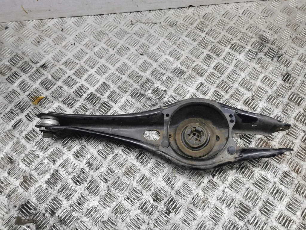 Rear upper control arm/wishbone 3Q0505371E