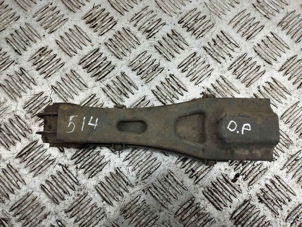 Rear upper control arm/wishbone – right