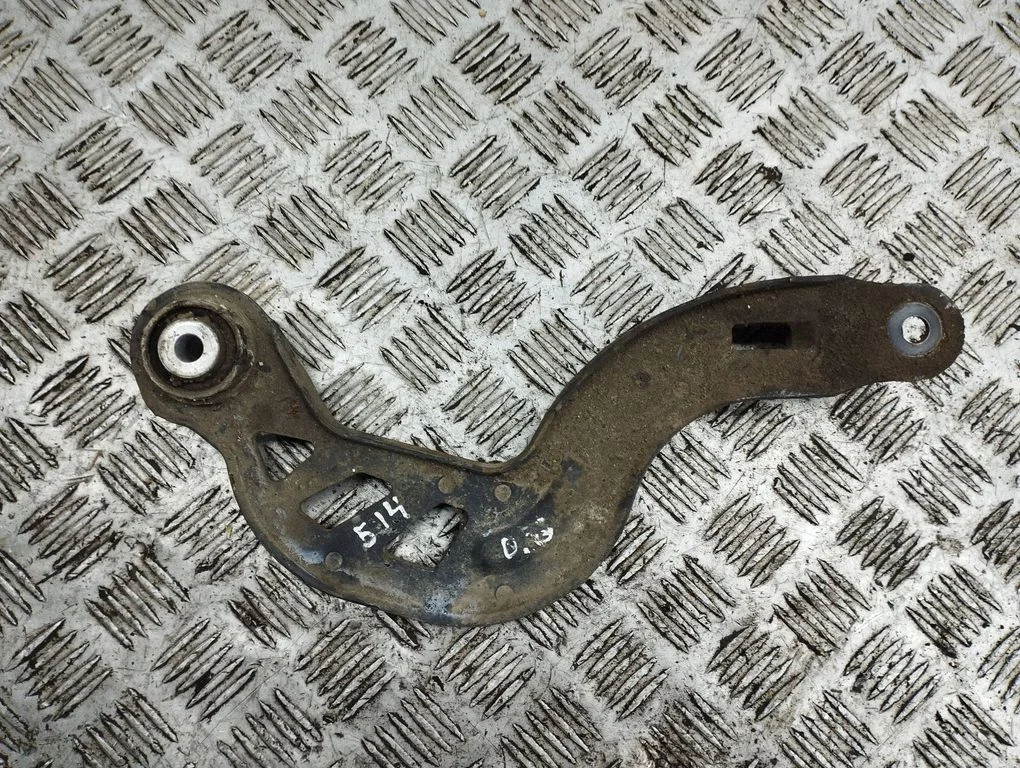 Rear upper control arm/wishbone – right