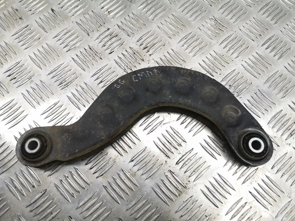 Rear upper control arm/wishbone – right