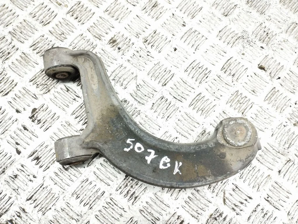 Rear upper control arm/wishbone – rear left