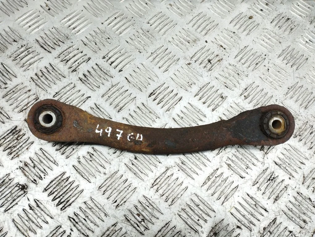 Rear upper control arm/wishbone – rear right