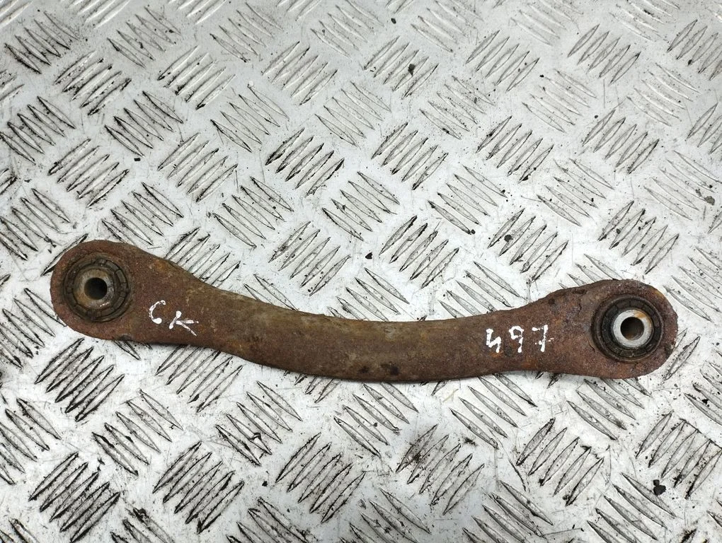 Rear upper control arm/wishbone – rear left