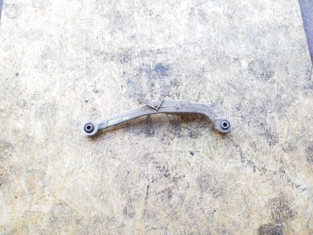 Rear upper control arm/wishbone – right