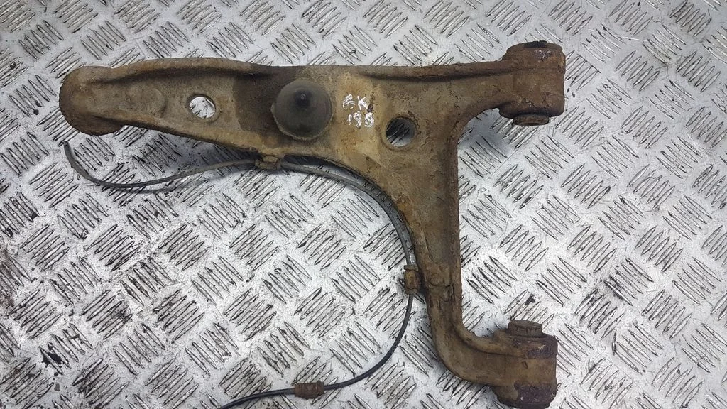 Rear upper control arm/wishbone – rear left