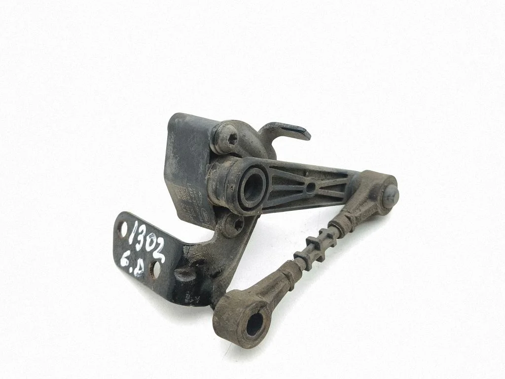 Rear air suspension level height sensor L8A23C280BA