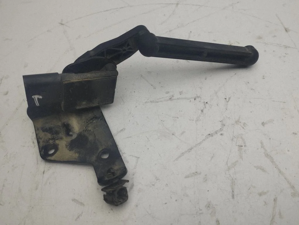 Rear air suspension level height sensor 5WA907127
