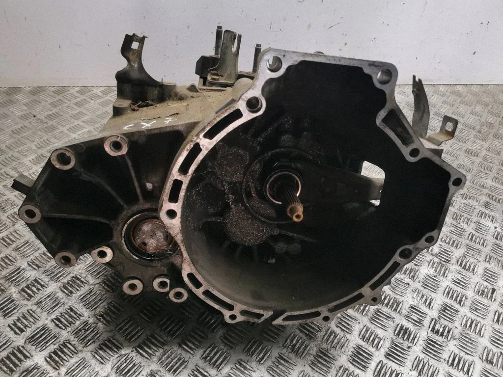 Manual 6 speed gearbox
