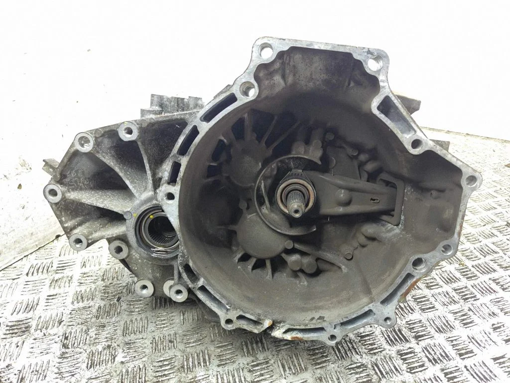 Manual 6 speed gearbox