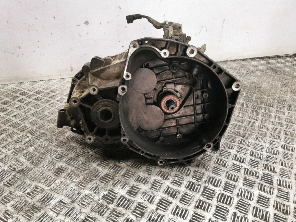 Manual 6 speed gearbox