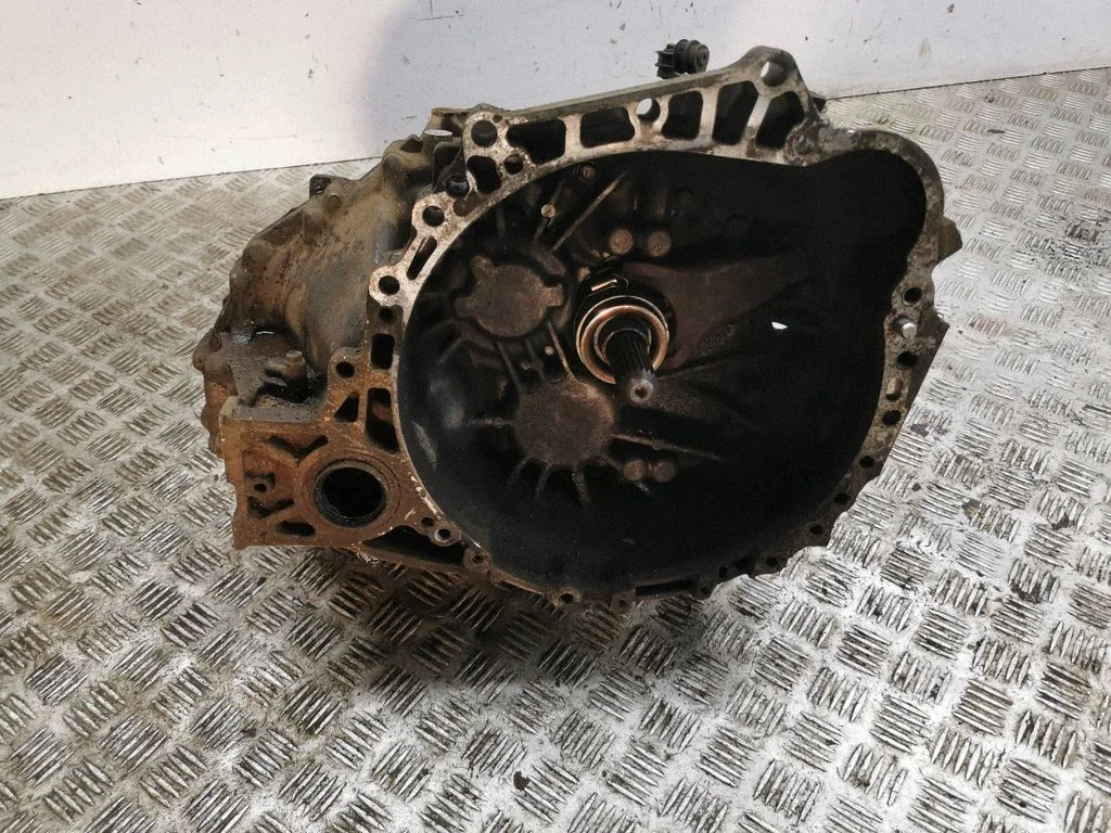 Manual 6 speed gearbox