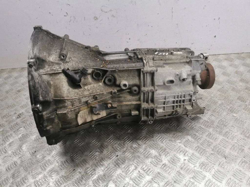 Mehaaniline 6-käiguline käigukast – Jaguar XE (2015-)