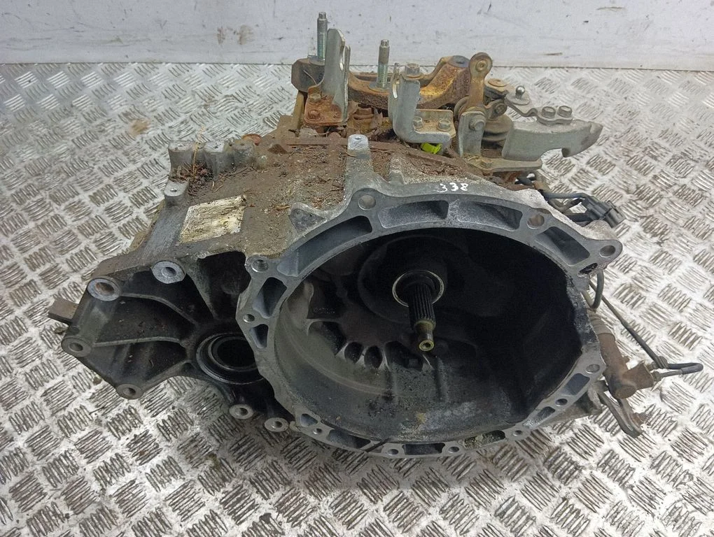 Manual 6 speed gearbox