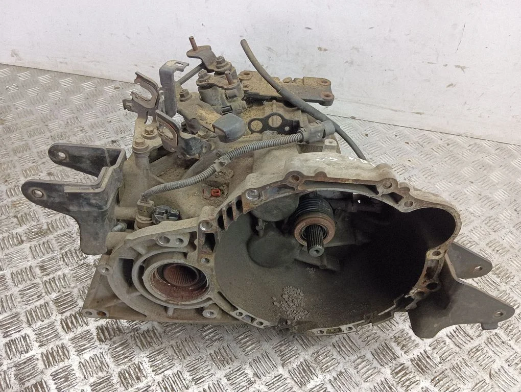 Manual 6 speed gearbox DDC4