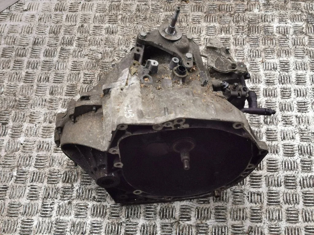 Mehāniskā 6 pārnesumu ātrumkārba 132120671