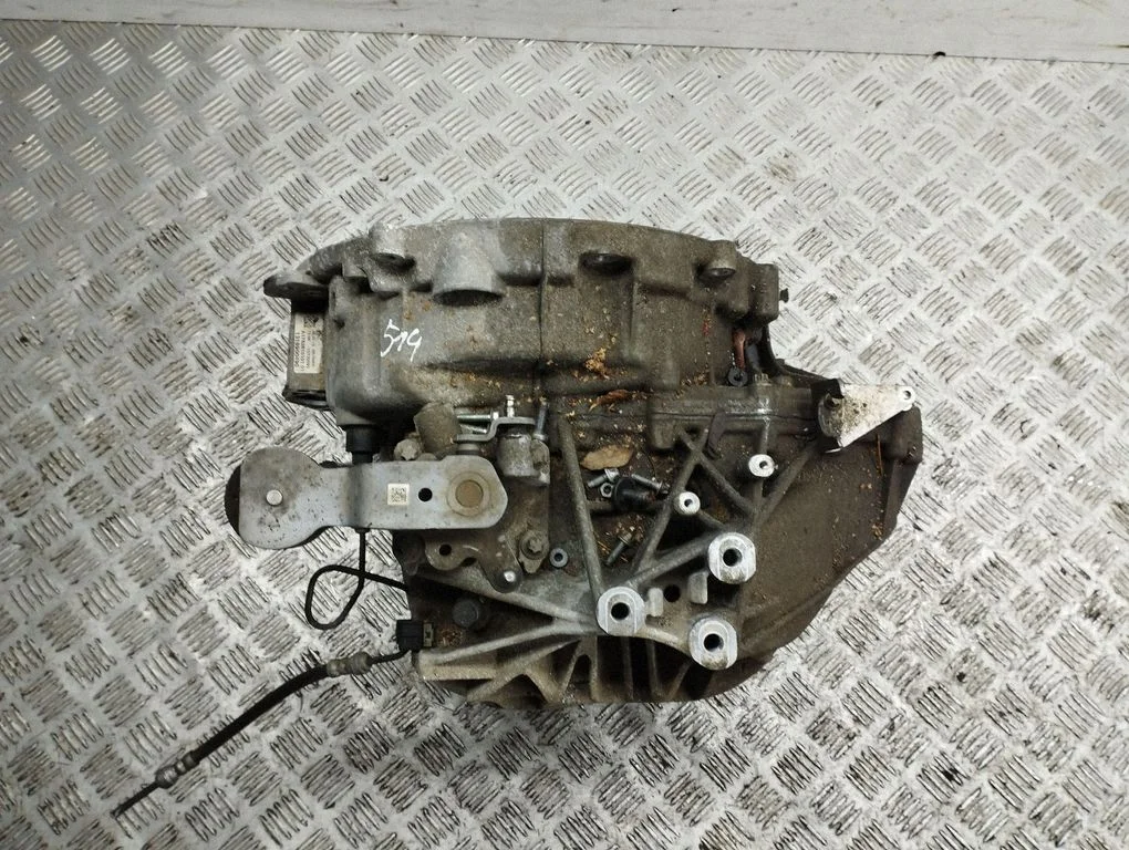 Manual 6 speed gearbox A1762610101