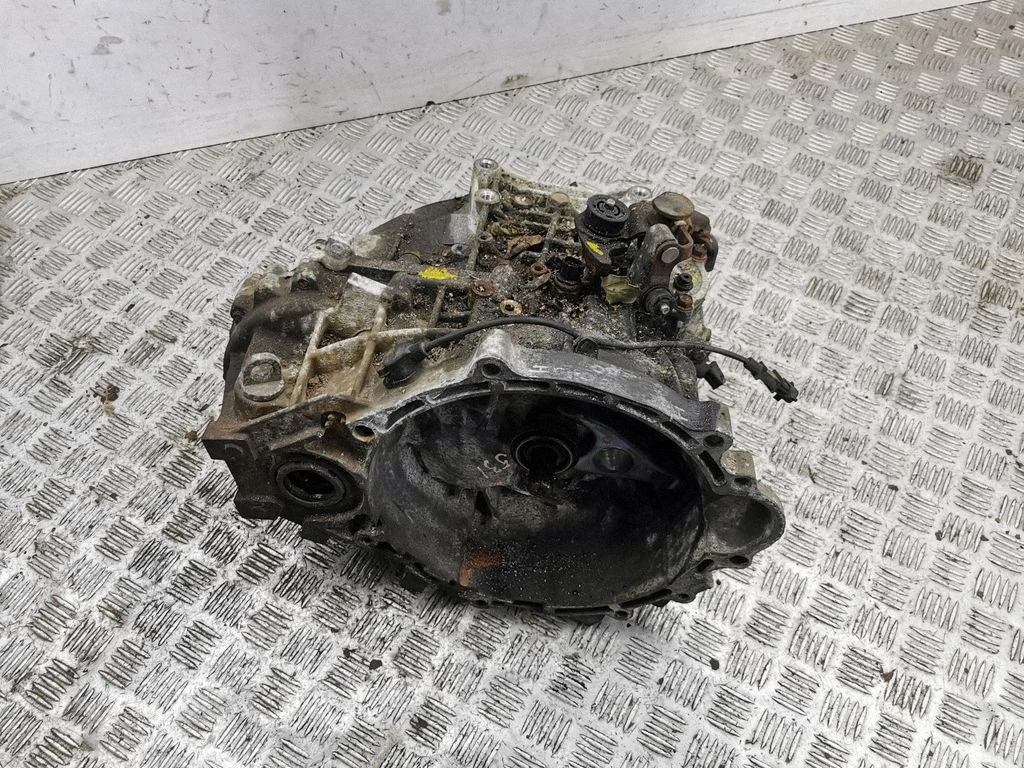 Manual 6 speed gearbox
