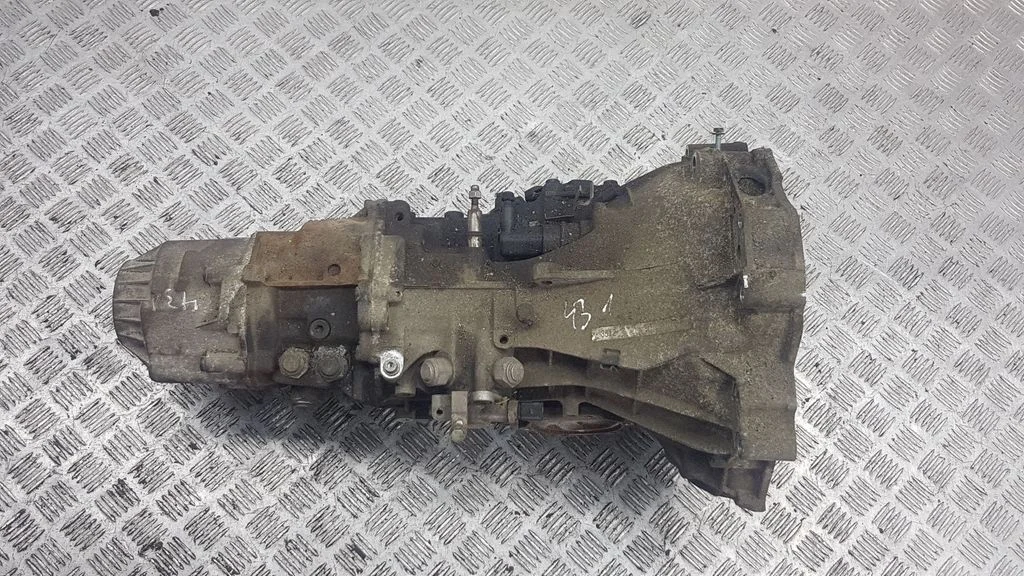 Manual 6 speed gearbox
