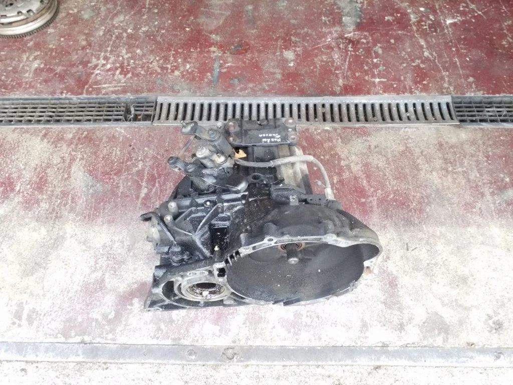 Manual 6 speed gearbox