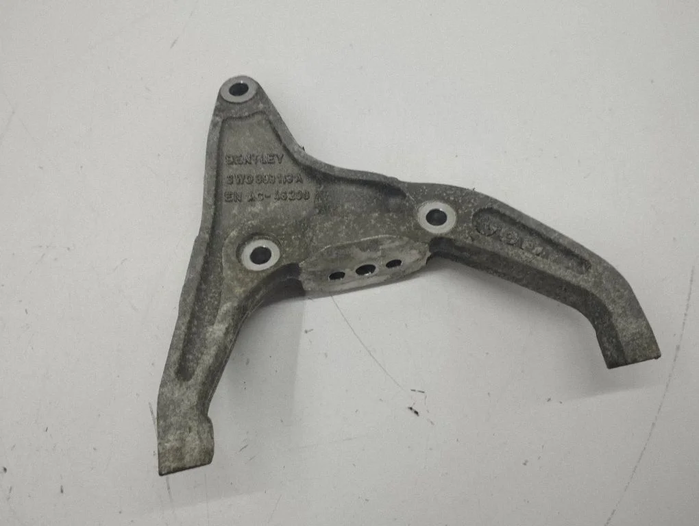 Ātrumkārbas stiprinājuma kronšteins 3W0399113A