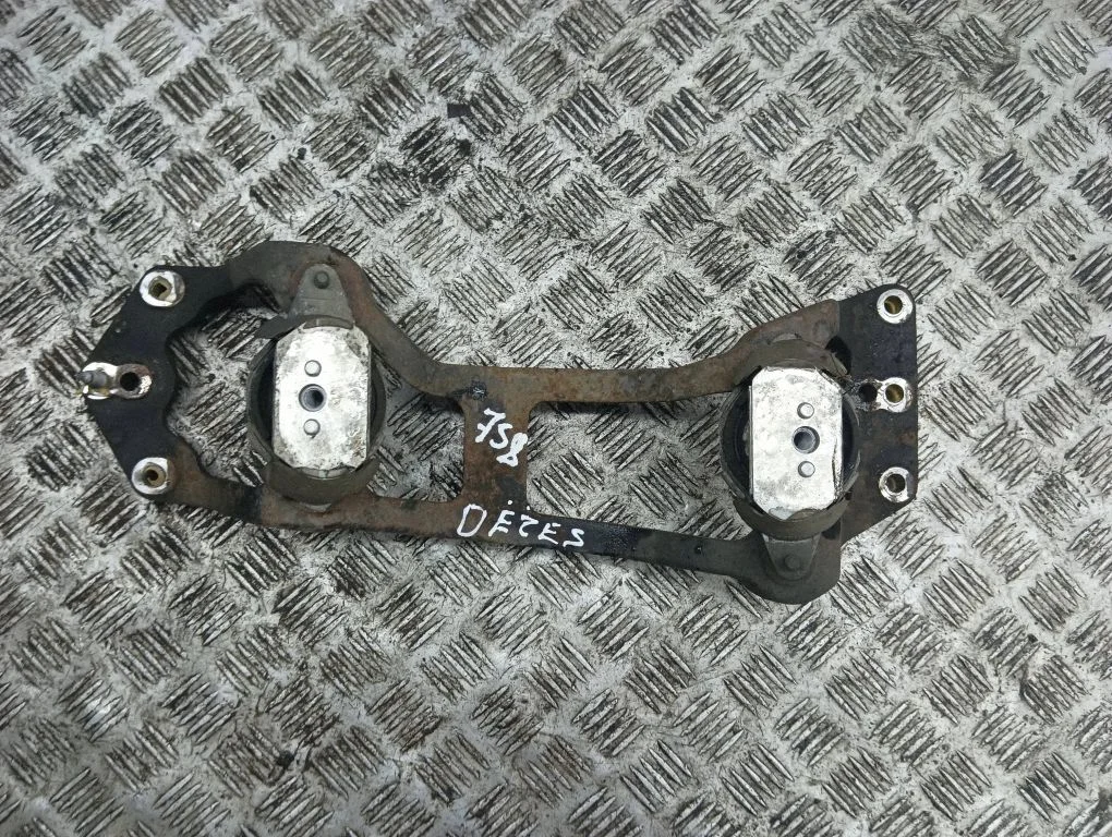 Ātrumkārbas stiprinājuma kronšteins 3D0399151AF