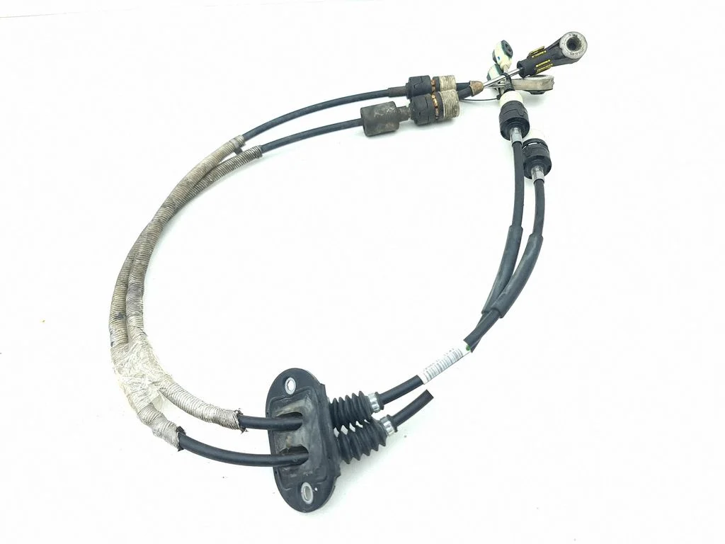 Gear shift cable linkage 4LTA008CECDA