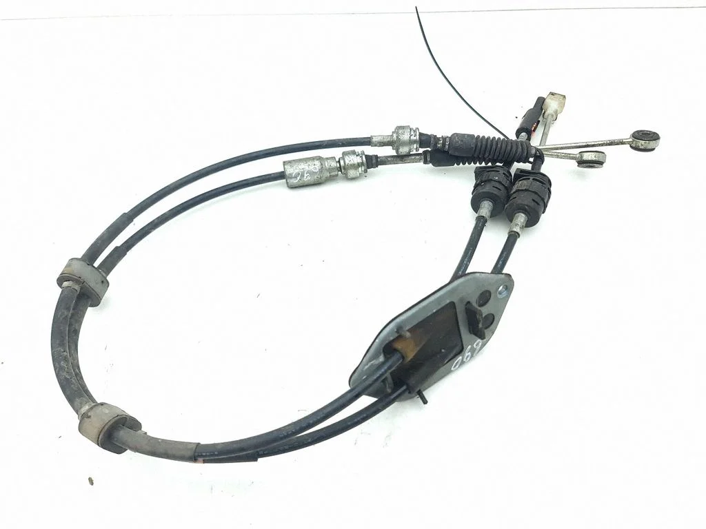 Gear shift cable linkage