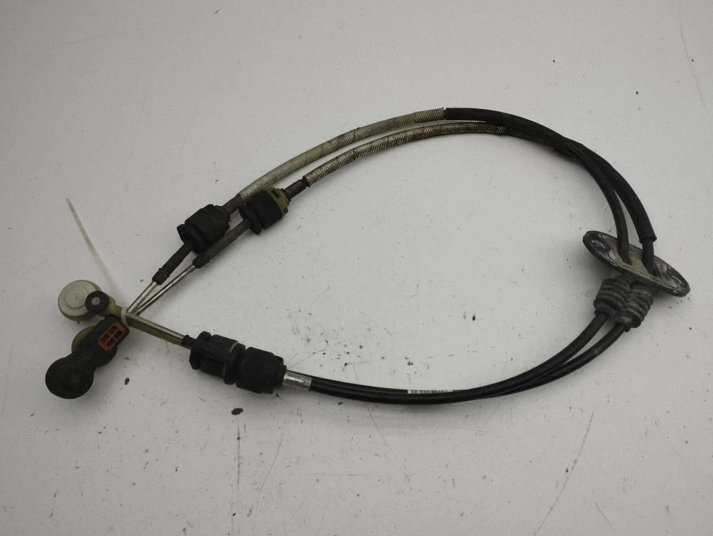 Gear shift cable linkage BV6R7E395GC