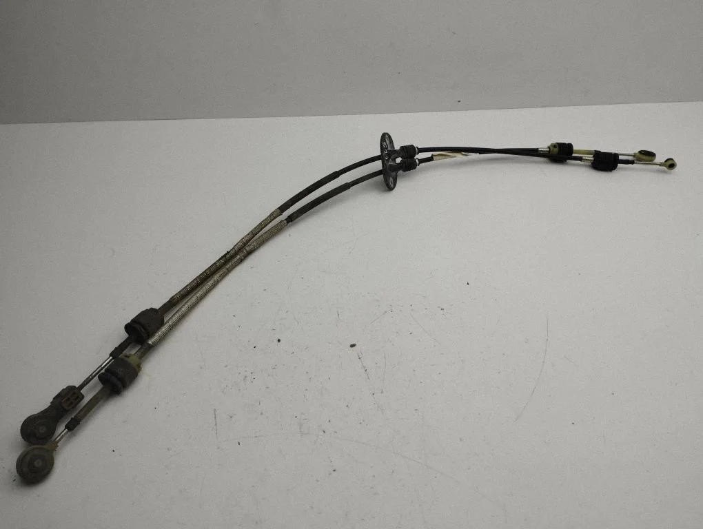 Gear shift cable linkage AV6R7E395GC