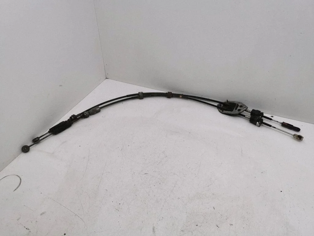 Gear shift cable linkage