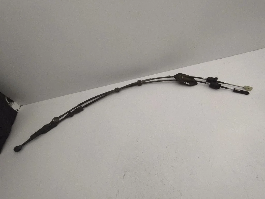 Gear shift cable linkage
