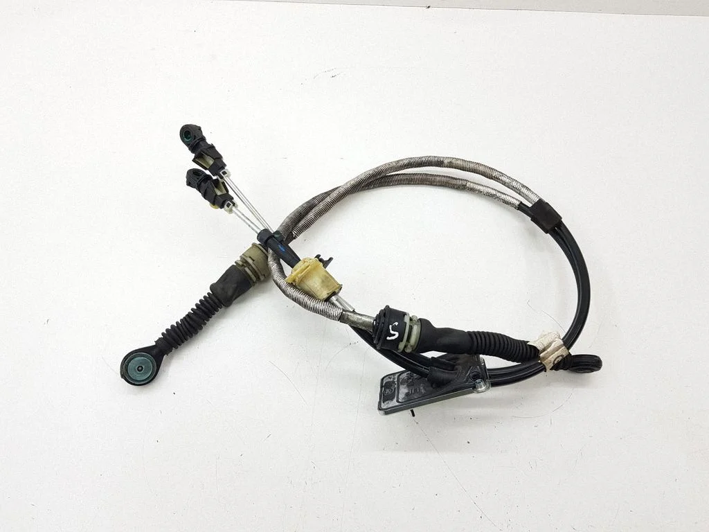 Gear shift cable linkage 55265031