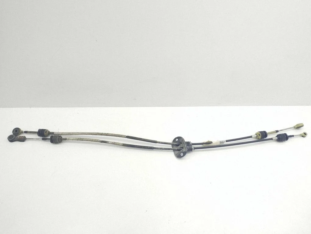 Gear shift cable linkage AV6R7E395GC