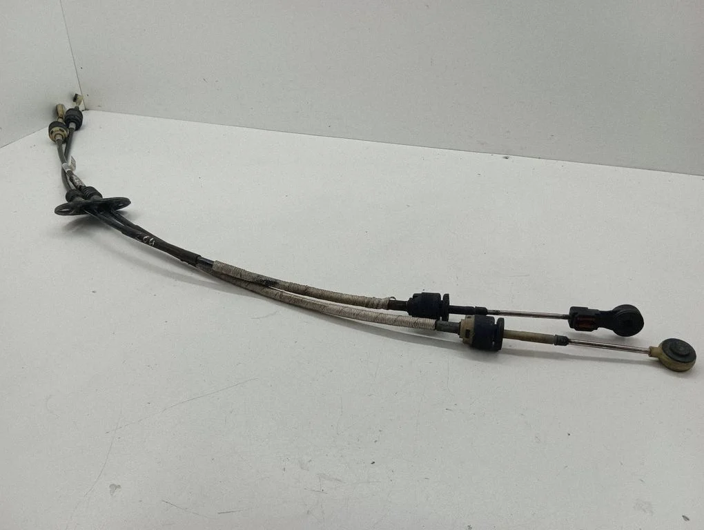 Gear shift cable linkage AV6R7E395GB