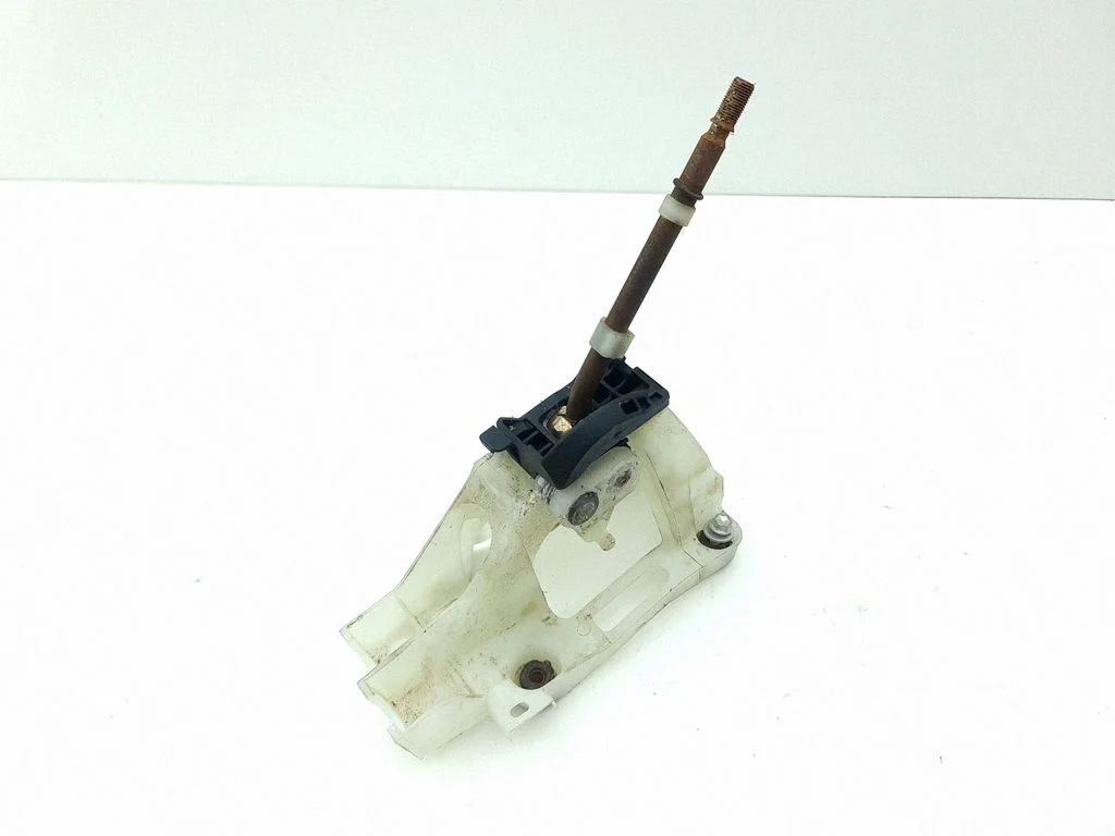 Gear selector mechanism